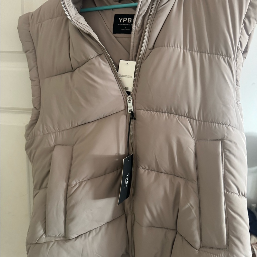 Abercrombie & Fitch Tan Quilted Vest